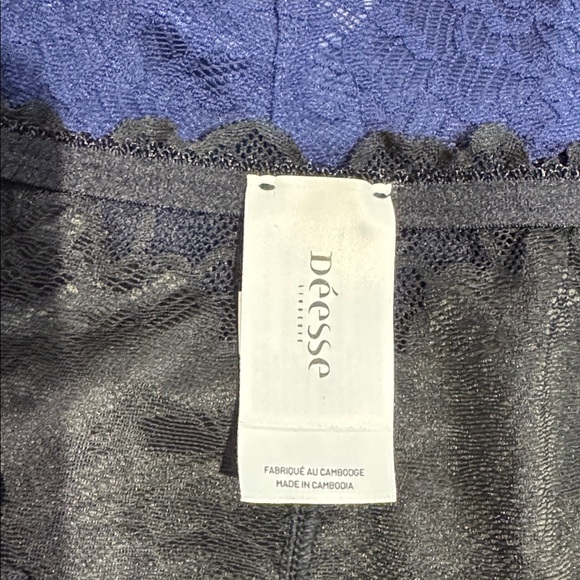 Assorted Lace panties - Picture 3 of 5